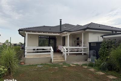 Casă cu 3 camere cu Teren 600 Mp în Central