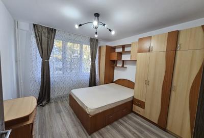 Apartament cu 3 camere semidecomandat în Micro 17 - 2