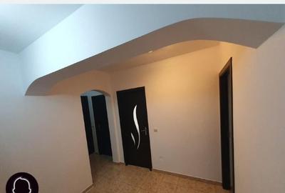 Apartament cu 2 camere decomandat, mobilat în Apărătorii Patriei