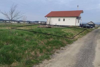Teren de 462 mp, în Hălchiu - 2