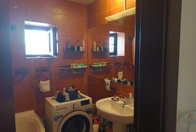 Apartament cu 2 camere decomandat în P-ța Victoriei - 4