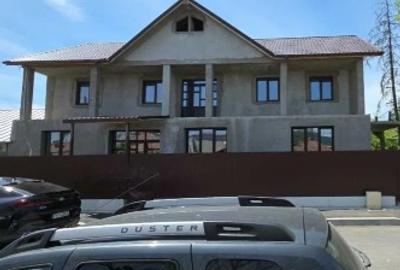 Casă cu 4 camere cu Teren 500 Mp în Central