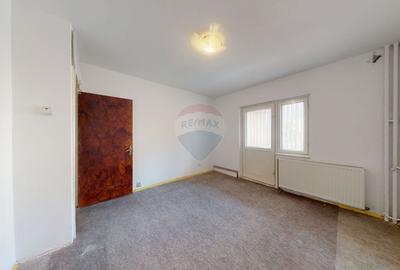 Apartament cu 2 camere decomandat în Noua - 13