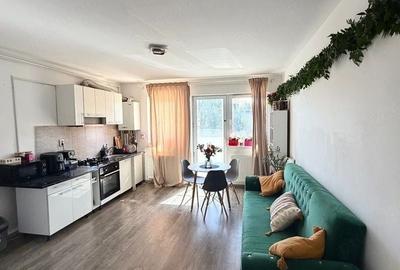 Apartament cu 2 camere semidecomandat, mobilat în Est