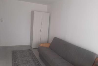 Garsonieră decomandată în Mărăței