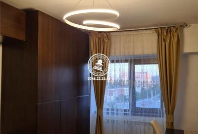 Apartament cu 3 camere decomandat în Podu Roș
