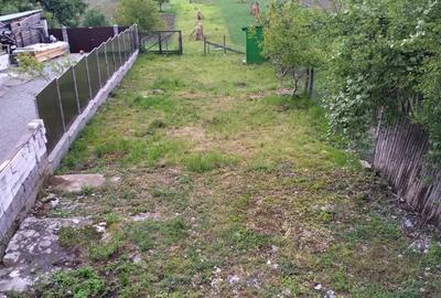 Casă cu Teren 1200 Mp în Nepos