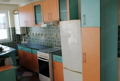 Apartament cu 3 camere decomandat în Fălticeni