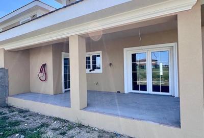 Casă cu 7 camere cu Teren 334 Mp în Central
