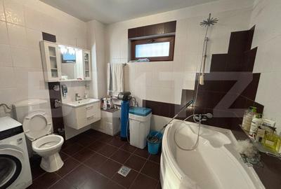 Casă cu 5 camere cu Teren 2300 Mp în Aninoasa - 17