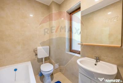 Apartament cu 3 camere semidecomandat în Aurel Vlaicu
