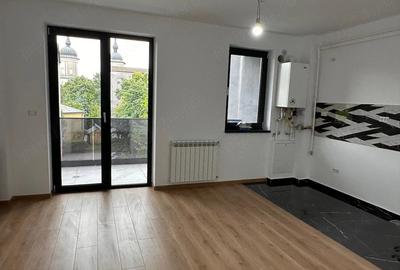 Apartament cu 2 camere decomandat în Central - 1