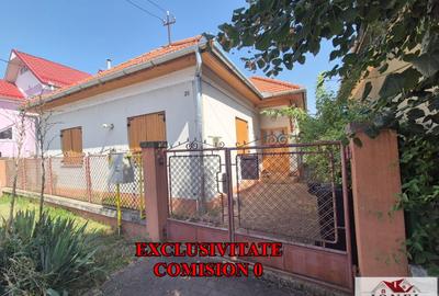 Casă individuală cu 3 camere cu Canalizare în Est - 1