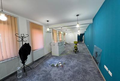 Birou, de 68 mp, în Central