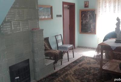 Casă cu Teren 2500 Mp în Central