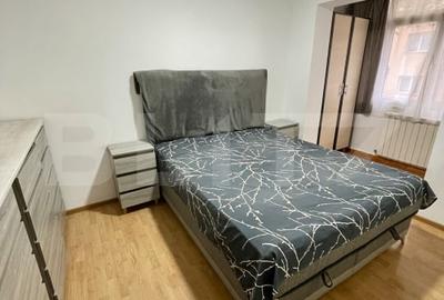 Apartament cu 3 camere semidecomandat, mobilat în George Enescu