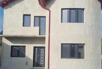 Casă cu 6 camere decomandat cu Teren 1200 Mp în Poroschia - 16