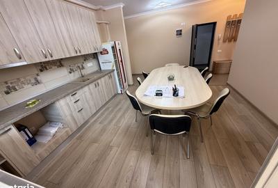 Apartament cu 2 camere în Apărătorii Patriei