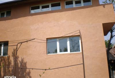 Casă cu 5 camere decomandat cu Teren 1250 Mp în Central - 4