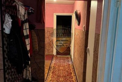 Apartament cu 3 camere decomandat, mobilat în CET