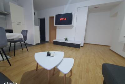 Apartament cu 3 camere semidecomandat în Lipovei