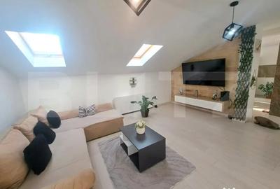Apartament cu 7 camere semidecomandat în Tractorul - 3