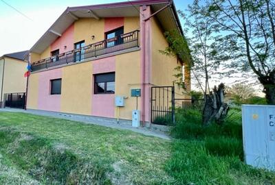 Casă cu 6 camere cu Canalizare în Moșnița Veche - 2