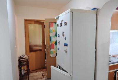 Apartament cu 3 camere semidecomandat în Fălticeni