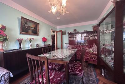 Apartament cu 3 camere decomandat în Compozitorilor