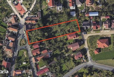 Teren de 2030 mp, în Central