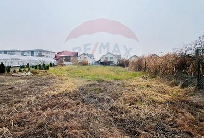 Teren Construcții intravilan de 1387 mp, în Vest - 1