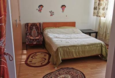 Apartament cu 3 camere semidecomandat, mobilat în Central