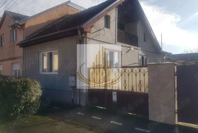 Casă individuală cu 3 camere cu Canalizare în Mehala