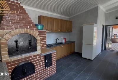 Casă cu 6 camere cu Teren 850 Mp în Central - 11
