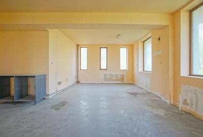 Spațiu comercial, de 746 mp, în Predeluț - 2