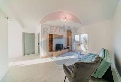 Apartament cu 2 camere semidecomandat, mobilat în P-ța Spitalului