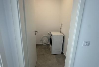 Apartament cu 2 camere decomandat în Tractorul - 1