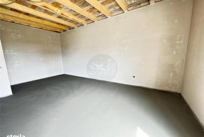 Casă cu 4 camere în Șura Mică