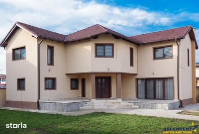Casă cu 8 camere cu Teren 251 Mp în Bartolomeu