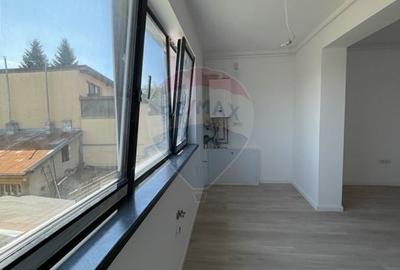Apartament cu 3 camere semidecomandat în Brâncoveanu - 5