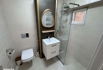 Apartament cu 3 camere în Micro 15