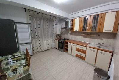 Apartament cu 2 camere decomandat în Apărătorii Patriei