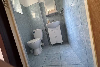 Apartament cu 3 camere decomandat în Calea București