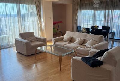 Apartament cu 4 camere în Grivița