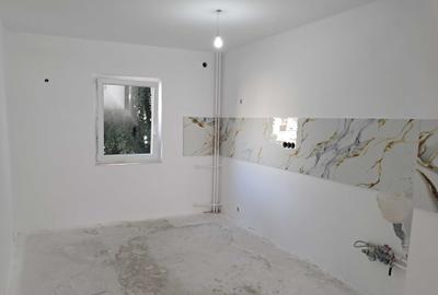 Apartament cu 3 camere decomandat în Decebal
