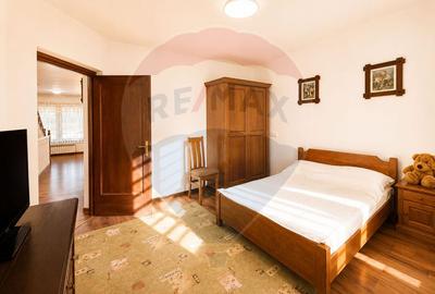 Casă individuală cu 7 camere cu Garaj în Central - 4