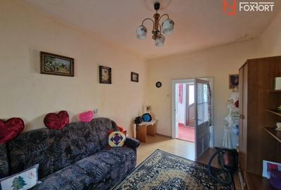 Casă individuală cu 4 camere cu Canalizare în Central - 7