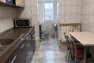 Apartament cu 2 camere decomandat în Micro 16 - 4