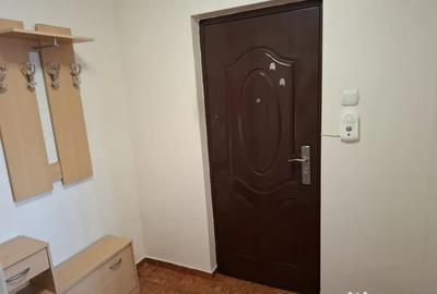 Apartament cu 2 camere semidecomandat în Titan
