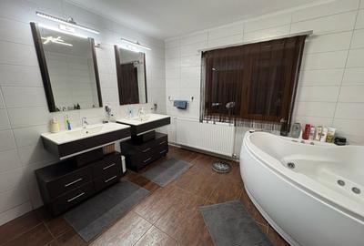 Apartament cu 3 camere decomandat, mobilat în Casa de Cultură - 7